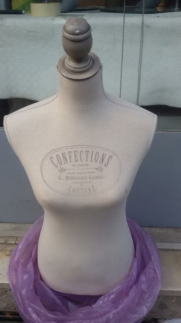MANICHINO MEZZO BUSTO SHABBY