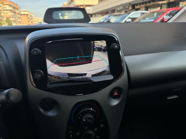 Toyota Aygo Connect 1.0 VVT-i 72 CV 5 porte x-play LED NAVI KAMERA PDC CERCHI 16 - Foto 9
