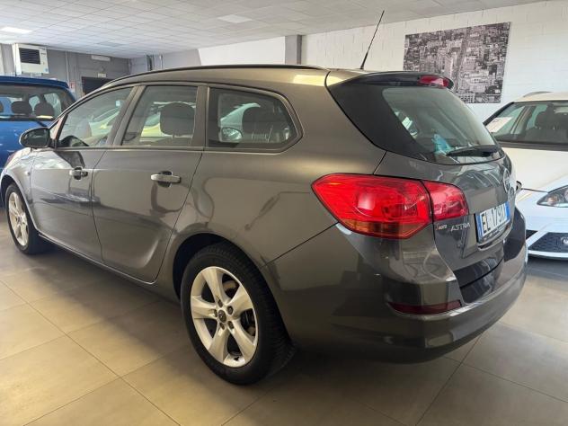 Opel Astra 1.7 CDTI 110CV Sports Tourer Cosmo - Foto 6