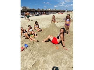 RIERCHIAMO ANIMATRICI MINI CLUB