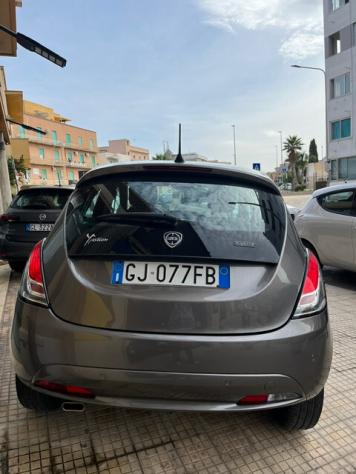 Lancia Ypsilon 1.0 FireFly 5 porte S&S Hybrid Gold - Foto 4