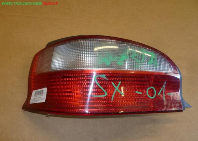 FANALE POST.S. ROSSO BIANCO CITROEN SAXO (S8)  Parti elettriche  Fanaleria  Fanali  Fanale post. sx. CITROEN - SAXO - 01-09-1999 - 01-03-2004
