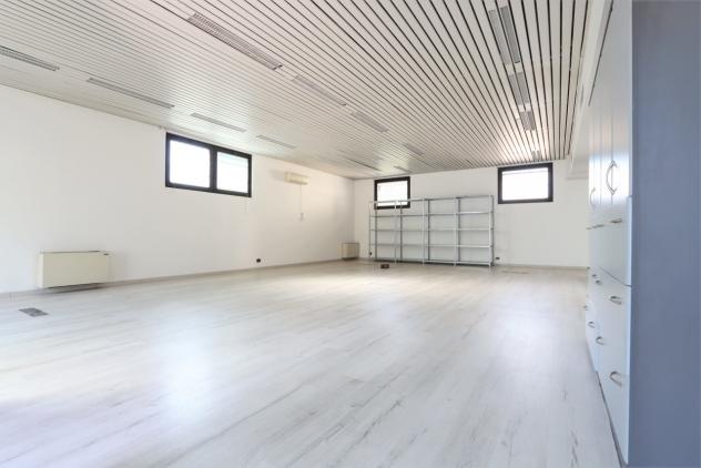 Locale commerciale in affitto a Arcugnano
