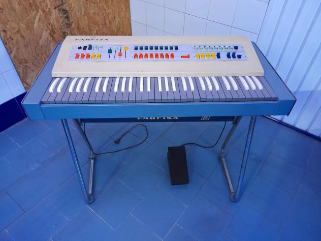 Offro Hammond - Farfisa e Synthesizers. Ritiro Pianoforte e Vecchi Synthesizer. - Foto 4
