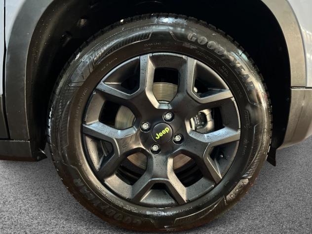 Jeep Avenger 2022 1.2 turbo e-hybrid mhev Upland 4xe 145cv edct6 - Foto 6