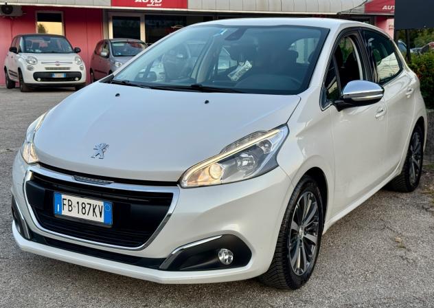 Peugeot 208 1.2i 82CV Allure 99.000Km NEOPATENTATI - Foto 5