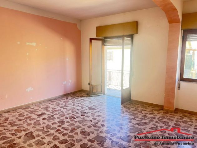 Melito P. Salvo - 1 piano trilocale n.a con veranda e cantina zona mare - Foto 2
