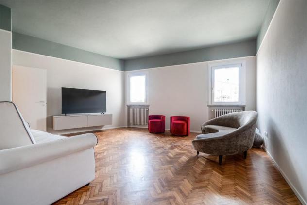 Palazzo / Edificio in affitto a Cervia