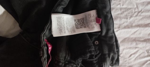 jeans originali della GUESS per ragazzo taglia 45 - Foto 2