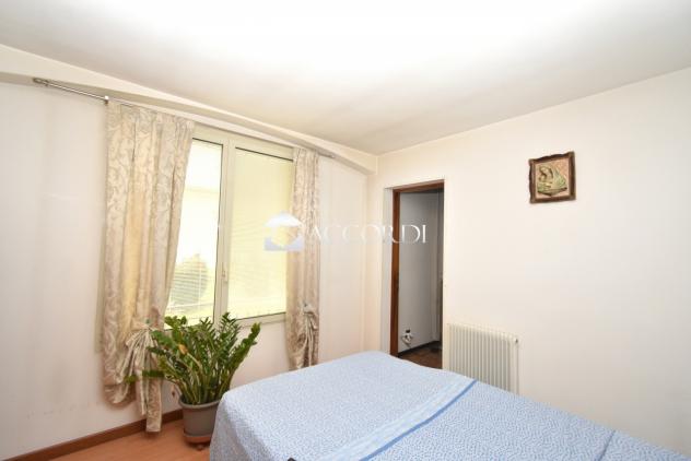 CASA INDIPENDENTE di 4 vani e di 380 mq (GODEGA DI SANT'URBANO) rif. GA8 - Foto 5