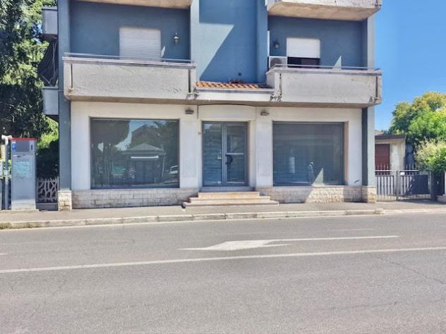 2 Vetrine in vendita a Cesena