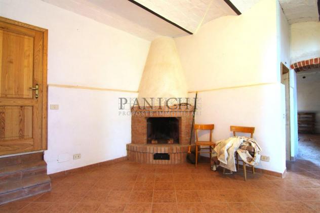 Porzione di casolare con ampio garage, resede e oliveto - Foto 8