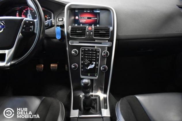 VOLVO XC60 D3 R-design Momentum rif. 23999566 - Foto 10