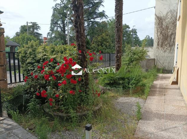 CASA INDIPENDENTE di 10 vani e di 620 mq (SANTA LUCIA DI PIAVE) rif. RAZ08 - Foto 11