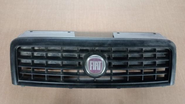 GRIGLIA CENTRALE NERA STEMMA ROSSO 999-U1293507 Carrozzeria  Lamierati esterni  Paraurti  Griglia radiat FIAT - DOBLO - 01-07-2005 - 01-12-2009, FIAT