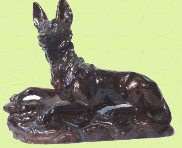 Scultura vintage di cane pastore tedesco