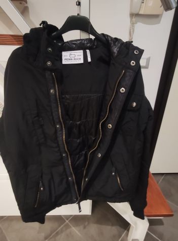 Vendo GIUBBOTTO WOOLRICH da UOMO nero, messo benissimo, misura M
