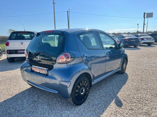 Toyota Aygo 1000 benzina ok neopatentati - Foto 8