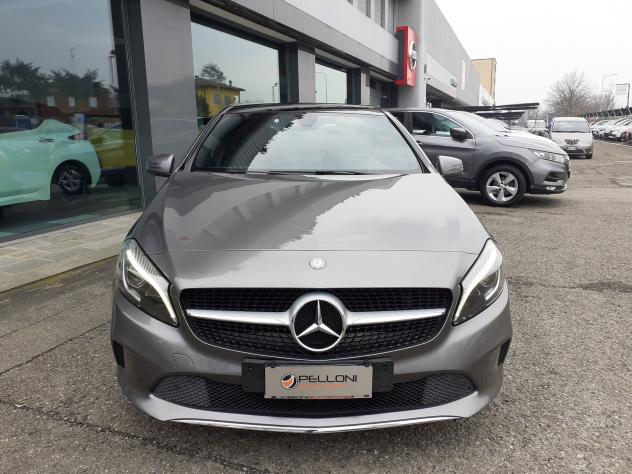 Mercedes-Benz Classe A A 180 d Automatic Sport GARANZIA-KM CERTIFIC - Foto 2