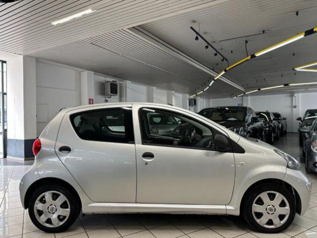 TOYOTA Aygo 1.0 12V VVT-i 5 porte Sol - NEOPATENTATO rif. 24085192 - Foto 5