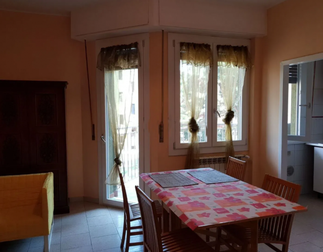 Trilocale con doppio balcone, giardino e posto auto - Foto 2