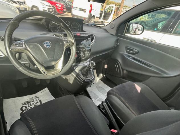 Lancia Ypsilon 1.2 69 CV 5 porte Ecochic Gold - 130000 km - Foto 9