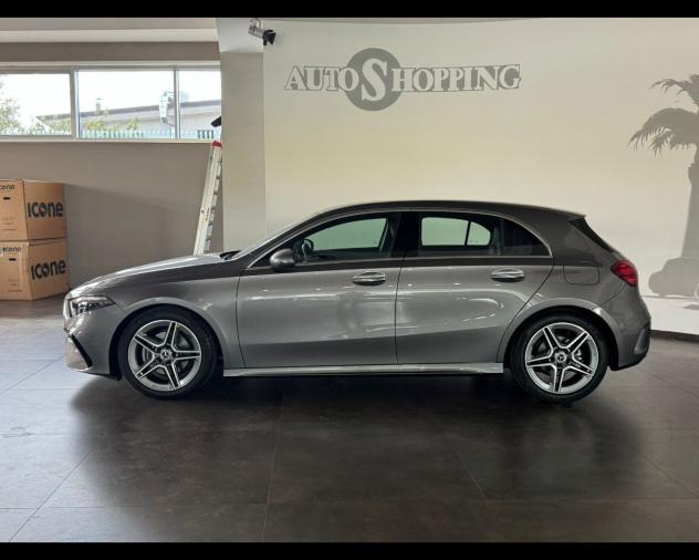 Mercedes-Benz Classe A (W177) A 200 d Automatic AMG Line Premium - Foto 4
