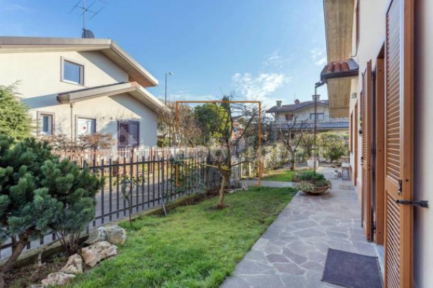 Villa di 182 m² con 4 locali e box auto doppio in vendita a San Paolo d'Argon