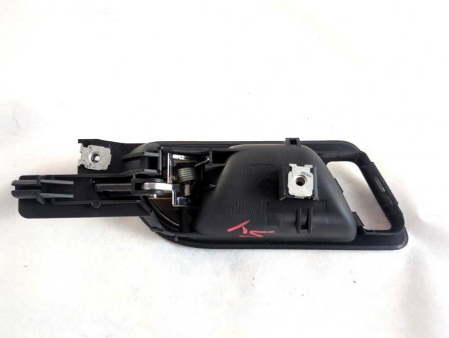 1K1837113HUTF MANIGLIA INTERNA PORTA ANTERIORE SINISTRA VOLKSWAGEN GOLF 6 SW 1.6 D 77KW AUT 5P (2012) RICAMBIO USATO - Foto 6