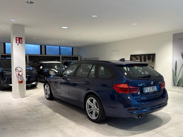 BMW Serie 3 320d xDrive Touring auto Navi Cruise FariLED 18” - Foto 7