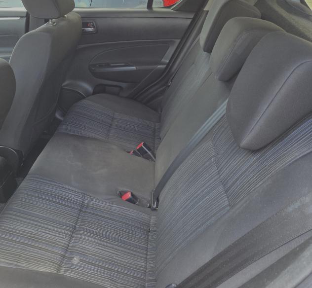 Suzuki Swift 1.3 DDiS FULL NAVI SENSORI TETTO GARANZIA - Foto 10