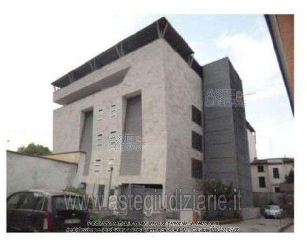 IMMOBILI-IMMOBILE COMMERCIALE-via Curtatone n. 69 angolo via Oberdan n. 2