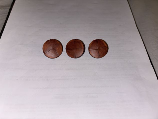 3 BOTTONI TUTTI NUOVI MA VINTAGE UGUALI MAI USATI