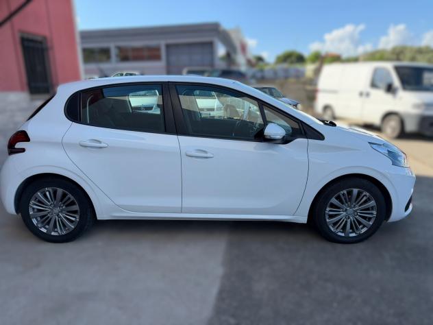 Peugeot 208 1.2 PureTech 5p 2017 UNIPRO 67000km!!! - Foto 2