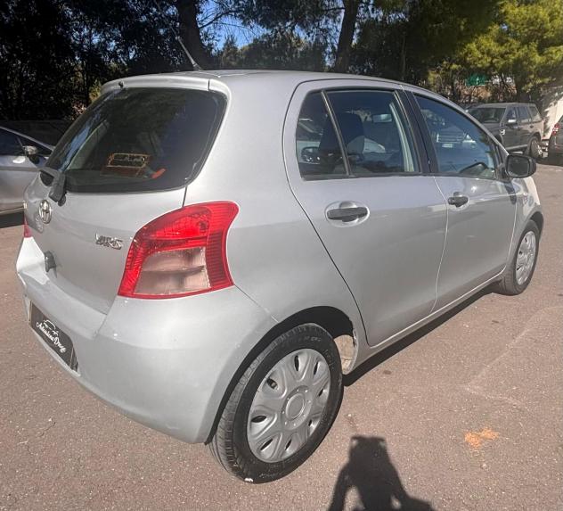 Toyota Yaris 1.0 5 porte - Foto 3