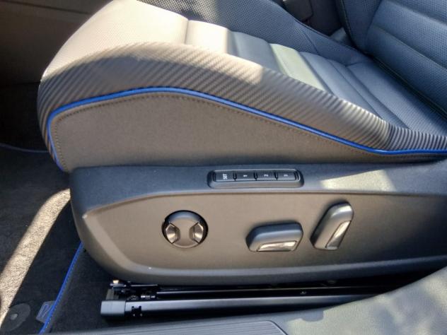 Volkswagen Golf R 2.0 TSI Black Edition 4m 333cv DSG | AKRAPOVIC, CARBON, TETTO, 360° - Foto 10