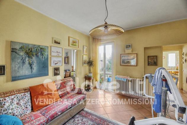 Casa indipendente di 280 m² con 5 locali e box auto in vendita a Luino - Foto 9