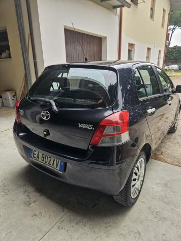 Toyota Yaris 1.0 5 porte SOLI 69.000 KM! - Foto 5