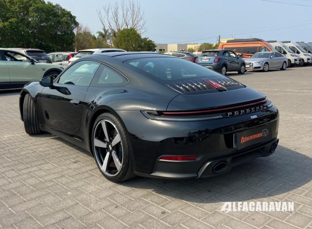 Porsche 911 992.2 Carrera KM 0 - Foto 6