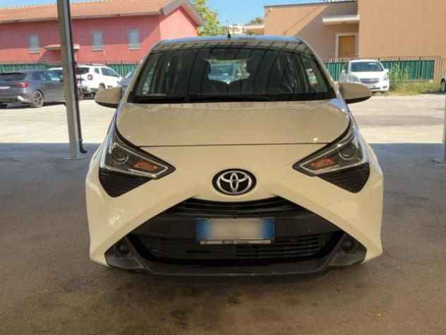 TOYOTA Aygo Connect 1.0 VVT-i 72 CV 5 porte x-play rif. 24181183 - Foto 2