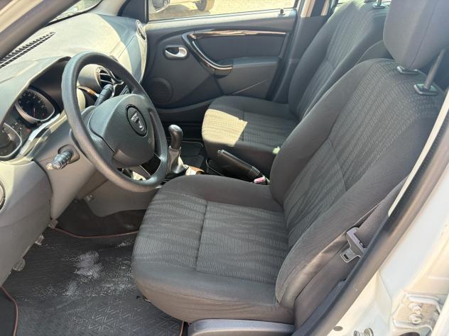 Dacia Duster 1.6 Benzina -Unico proprietario - Foto 9
