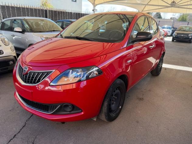 Lancia Ypsilon 1.0 FireFly Hybrid