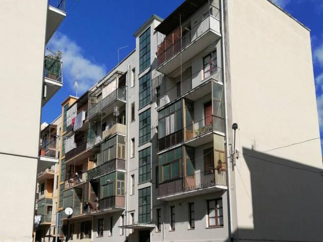 Lamezia Terme vendesi appartamento 4 vani 79 Mq - Foto 2