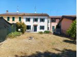 Villa di 200 m² con 5 locali in vendita a Mirandola