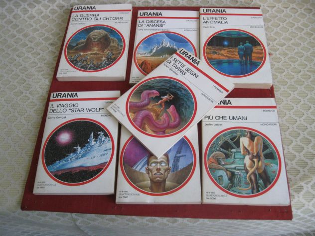 Lotto URANIA - n. 7 pezzi - anno 1992