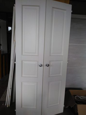 PORTE BIANCHE LACCATE CON CASSA E COPRIFILI IN LEGNO - Foto 4