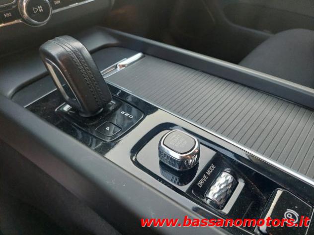 VOLVO XC60 B4 (d) AWD Geartronic Momentum Pro rif. 24200381 - Foto 8