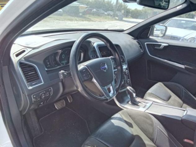 VOLVO XC60 D5 AWD Geartronic R-design Kinetic rif. 23829455 - Foto 5