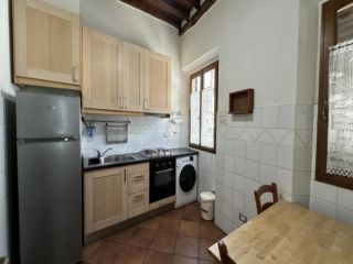 APPARTAMENTO di 4 vani e di 85 mq (FIRENZE) rif. AAJ412