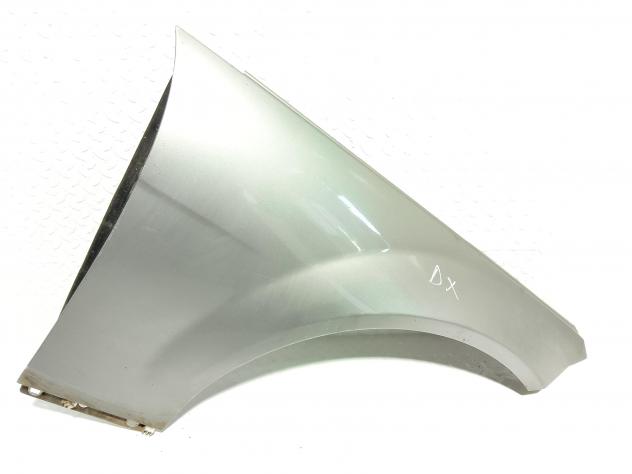 PARAFANGO ANTERIORE DESTRO MERCEDES Classe C Berlina W204 A2048801418 (07)